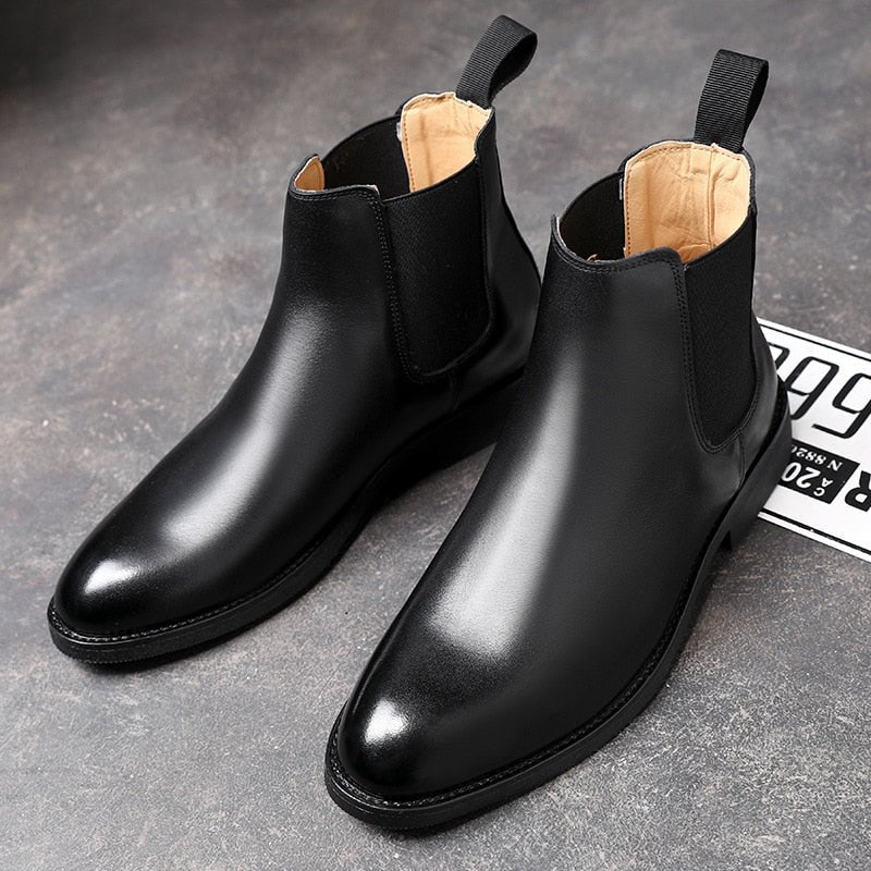 Bota Masculina de Couro Elegance - Conforto e Estilo para o Inverno